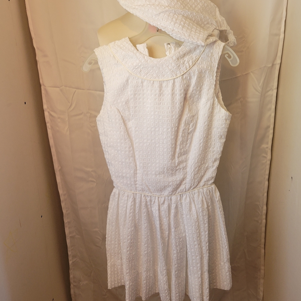Vintage Gussie Moran set.(107)